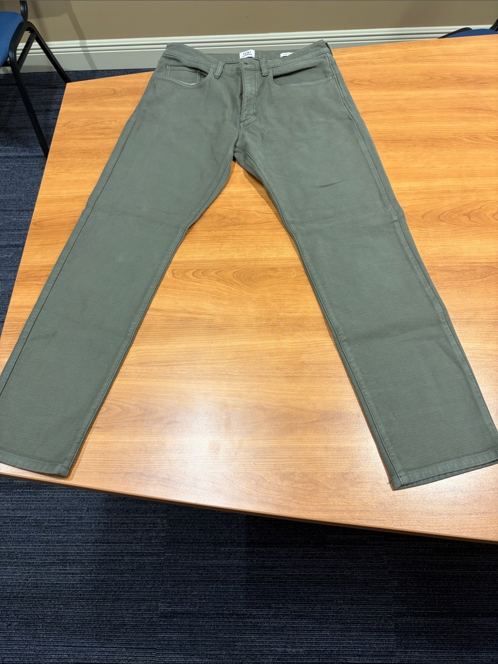 Slim Straight Men's Jeans in Olive Green